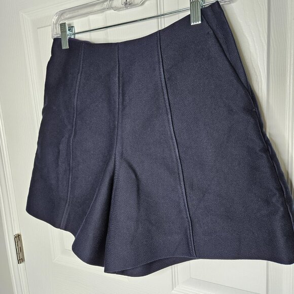 Fall Shorts in Navy Blue size 36 - Picture 3 of 17